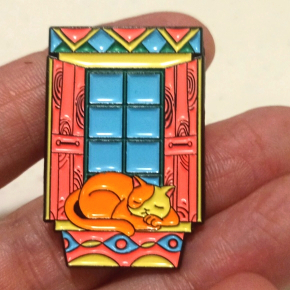 ๐ช๐๏ธ๐ฑ Two 2" Enamel pins brooches day night window cactus desert cats - Picture 5 of 5